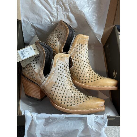Ariat Dixon Studs Western Booties Women's Size 8 Medium Width (Old West Tan) - Picture 1 of 7